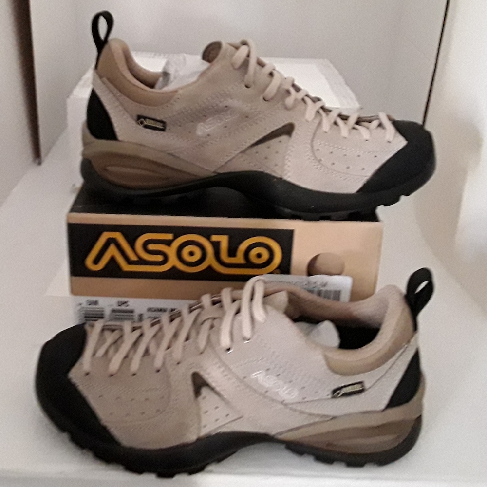 Asolo walking/hiking shoes - US 5 - NWT